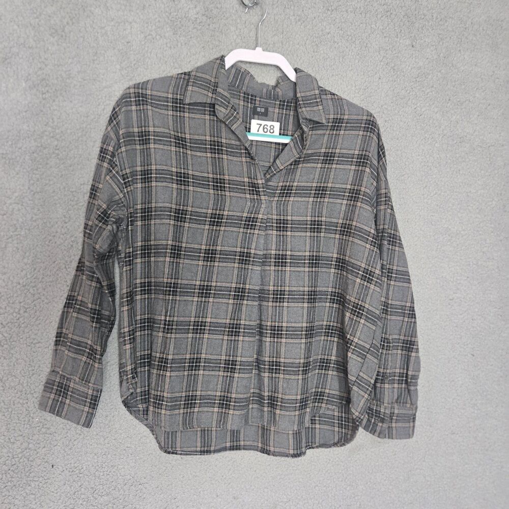 Uniqlo Blouse Womens S Gray Plaid V-Neck Long Sleeve Pullover Design
